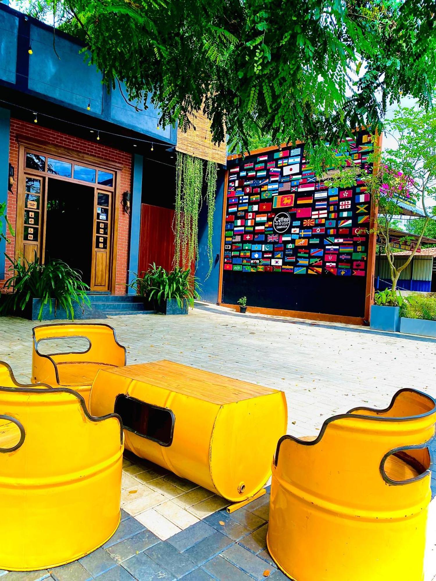 Coffee House Dambulla Hotell Exteriör bild