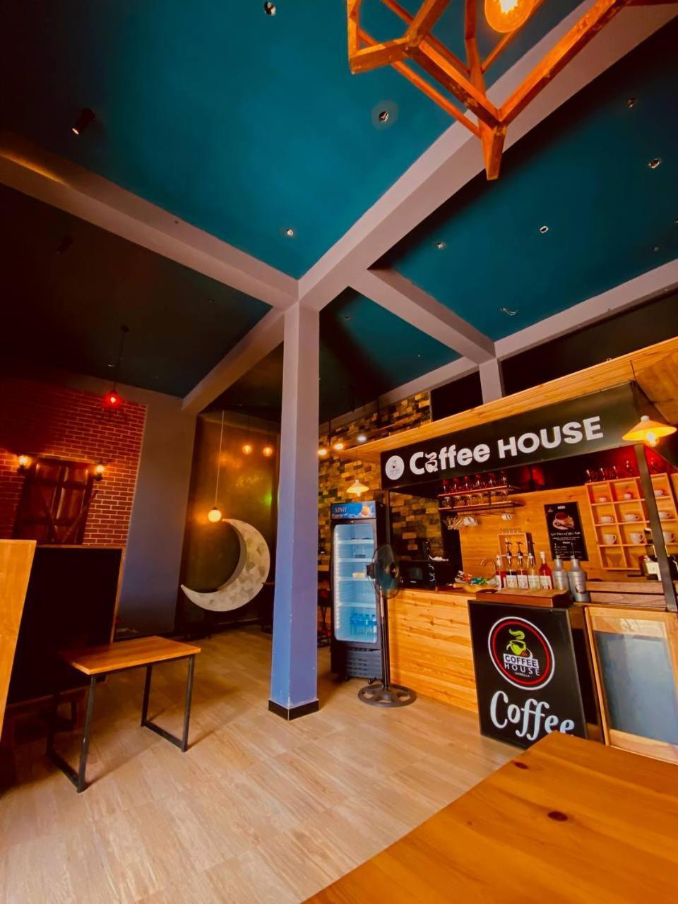 Coffee House Dambulla Hotell Exteriör bild